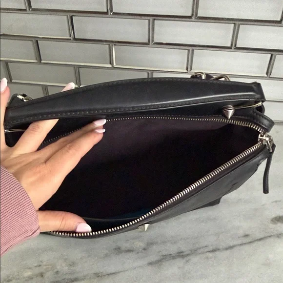 Fendi dot com dotcom black shoulder bag w blue clutch accent - Picture 8 of 13